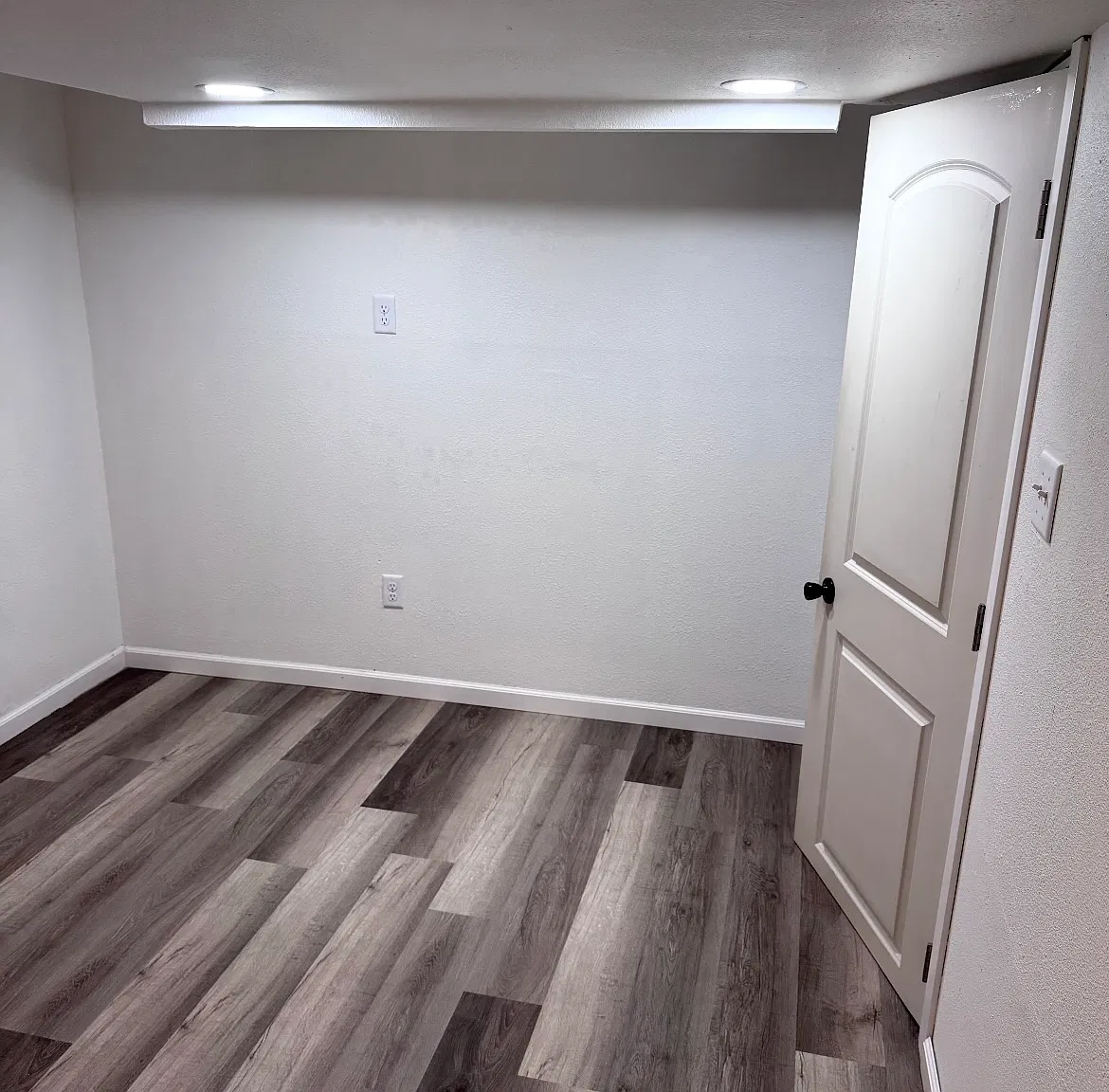 3 bed, 1900 sqft, $2,220 — Photo 3