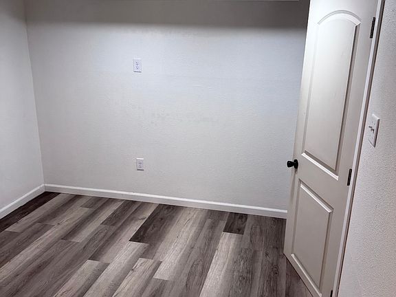 3rd image of 209 E 2nd Ave