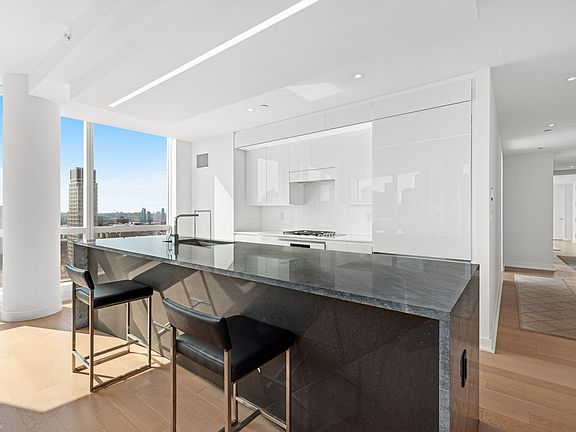 2nd image of 400 Park Ave S #28C