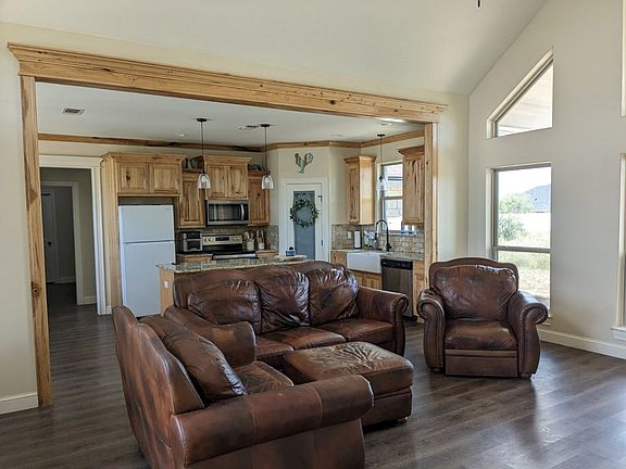 4th image of 5272 Grey Wolf Ln