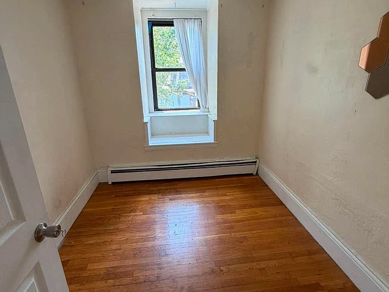 179.5 Harvard St #3-5 — Photo 14