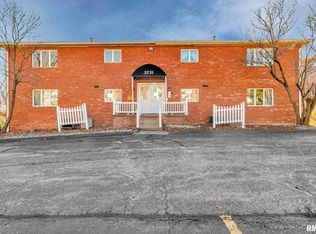 3721 35th St, Moline, IL 61265