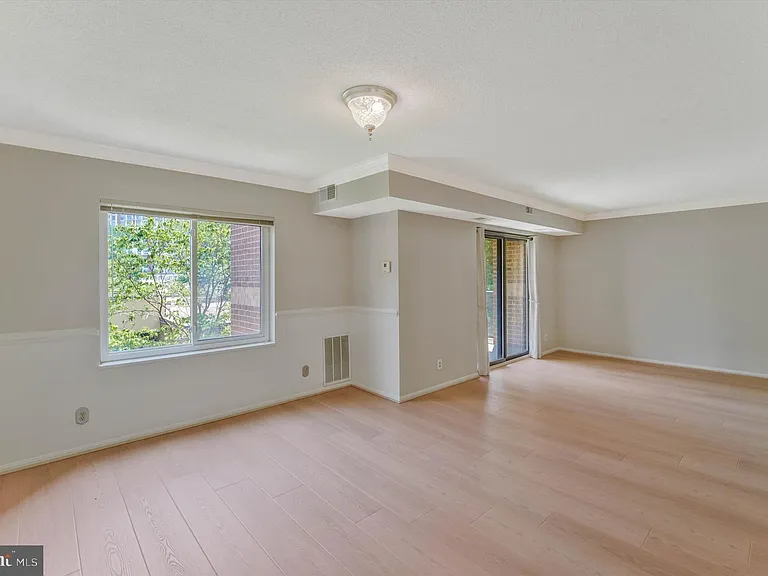 8360 Greensboro Dr #208 — Photo 16