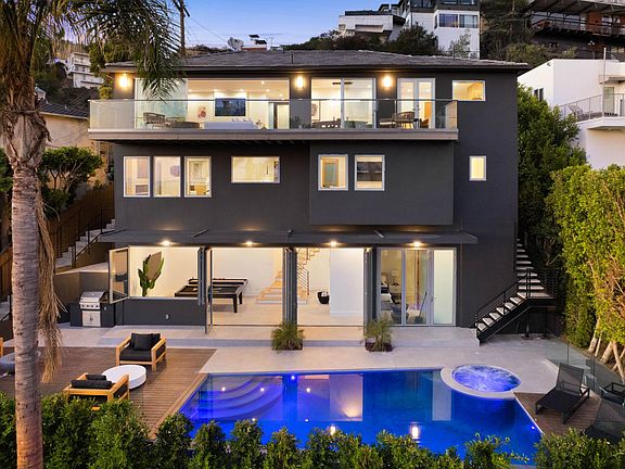 Newly Renovated Sunset Plaza with 5 Bedrooms and a Pool
