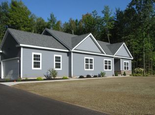 5 Pointe Dr, Gansevoort, NY 12831