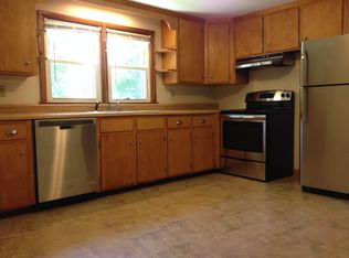 872 N Pleasant St, Amherst, MA 01002