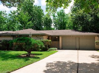 6419 Oaknut Dr, Houston, TX 77088