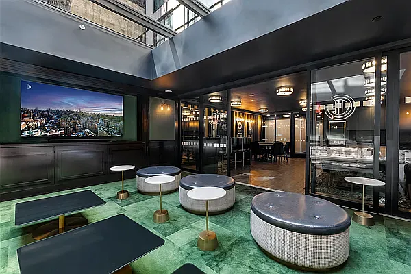 Rented by Mossanen Group | media 14