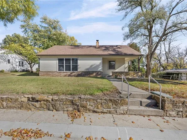 5 N Brayman St, Paola, KS 66071