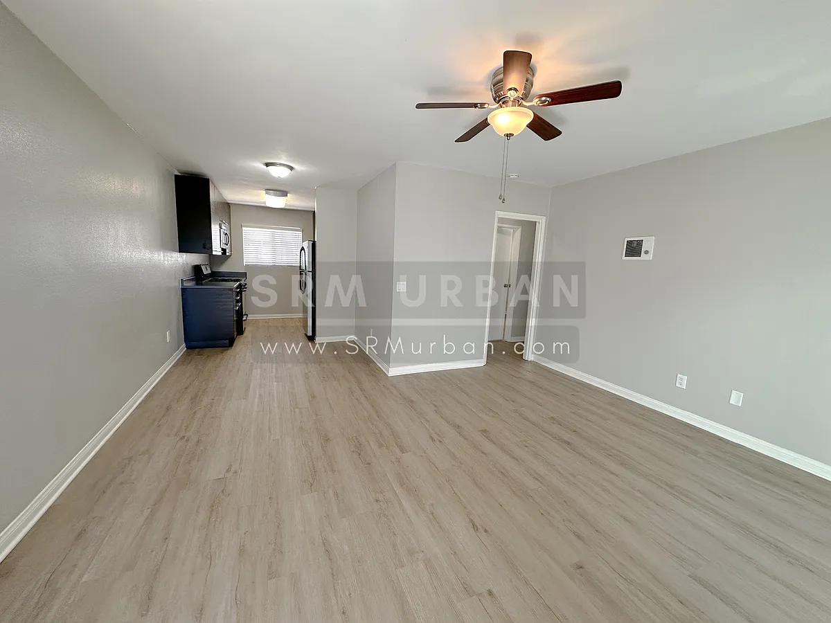 Building Photo - 4816 W Mountain View Dr #6