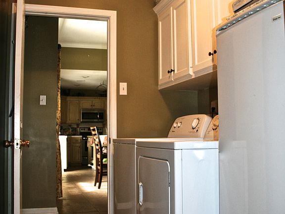 5th image of 114 Wallingsford Cir