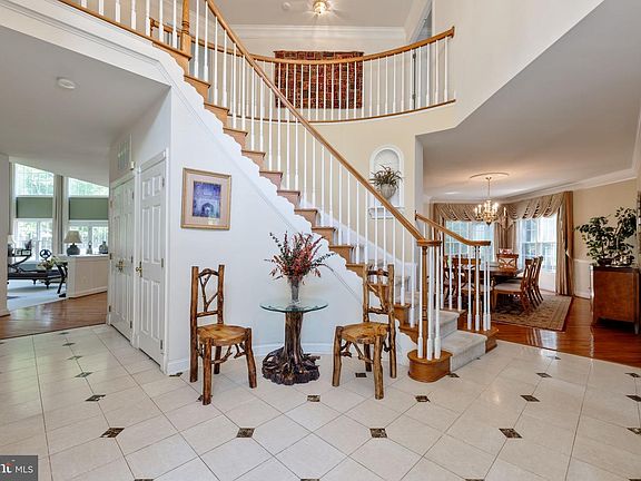 2nd image of 1007 Preserve Ct