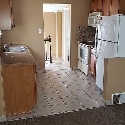 3rd image of 4337 W Walton Blvd