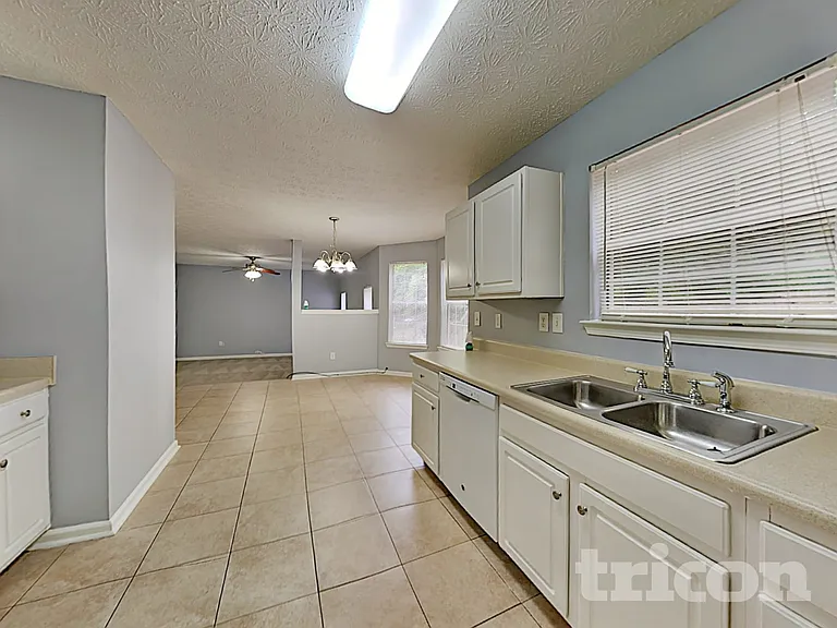 2957 Jenkins Dr — Photo 36