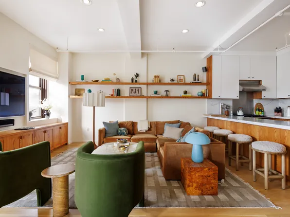 365 Bridge Street image 4 of 13