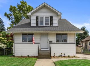 1617 73rd St, Kenosha, WI 53143