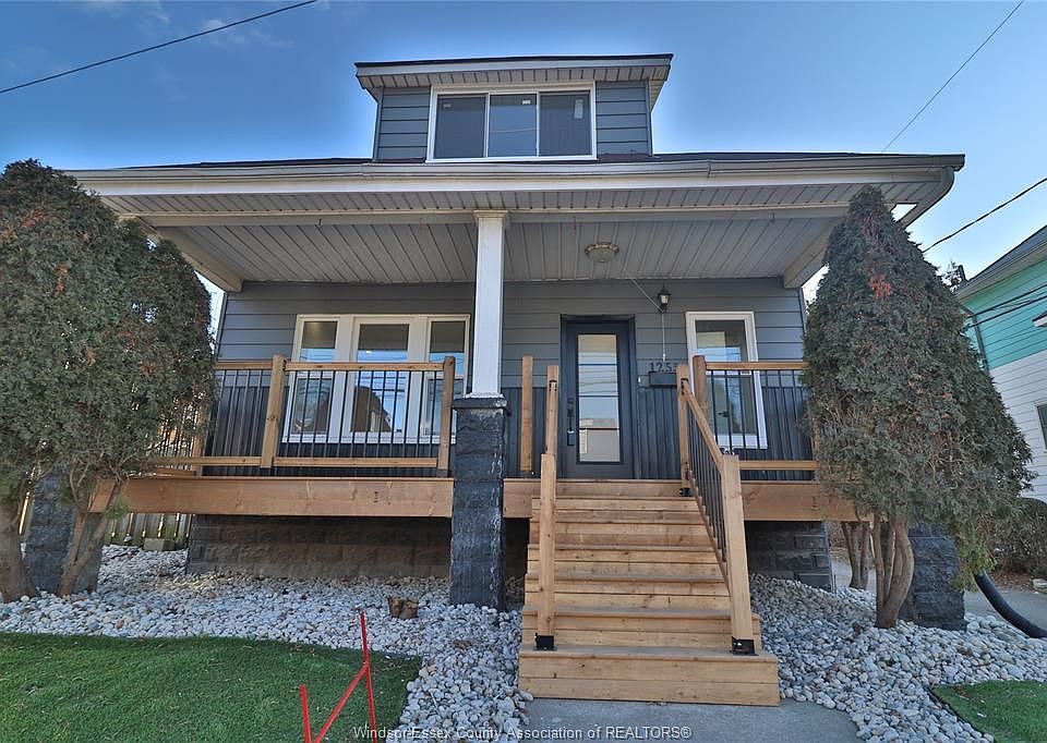 1st image of 1255 Assumption St