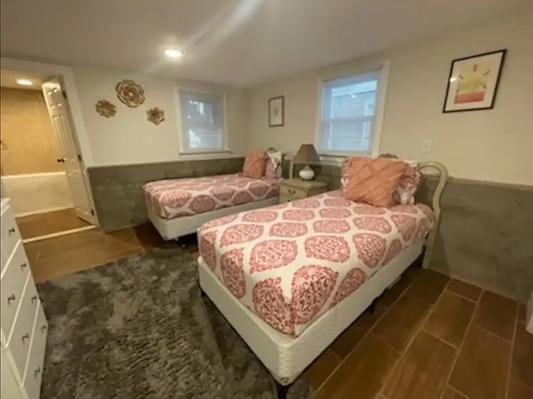 41 S Dover Ave — Photo 20