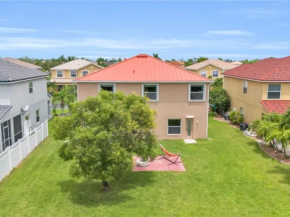 2177 Cape Heather CIR, CAPE CORAL, FL 33991
