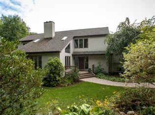 466 Carpenter Rd, Northbridge, MA 01534