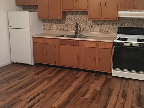 2nd image of 1321 Virginia Ave