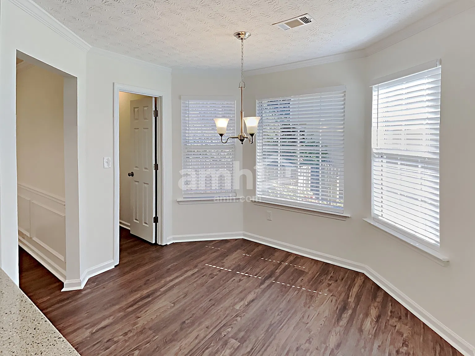 3 bed, 2.5 bath, 1780 sqft, $2,520 — Photo 4