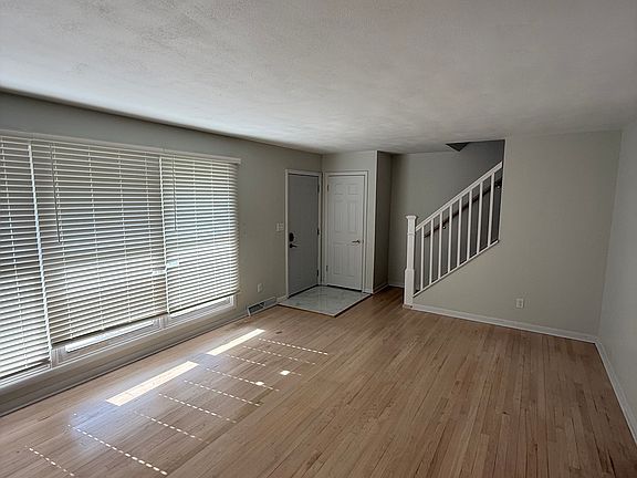 5th image of 1322-1324 Caswell St