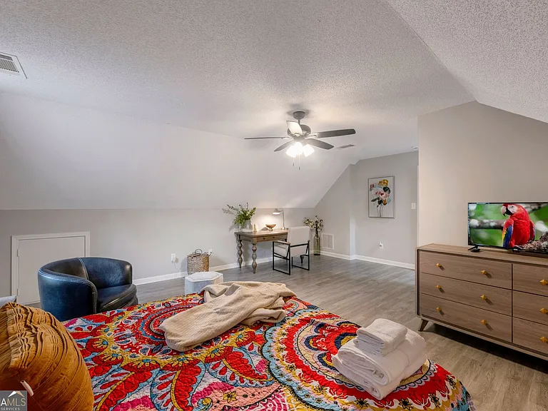 6839 Sandy Creek Dr — Photo 23