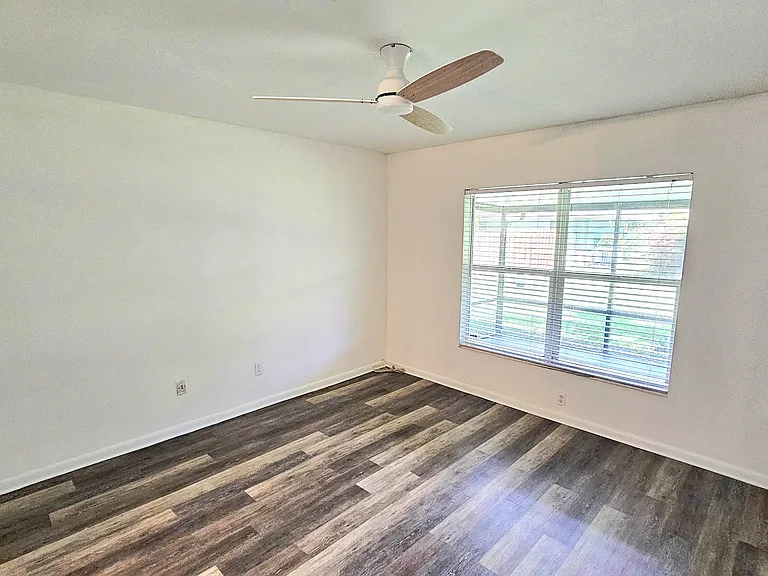 5381 Gene Cir — Photo 13