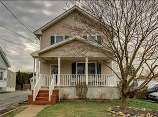 15 Beechwood Rd, Brookhaven, PA 19015