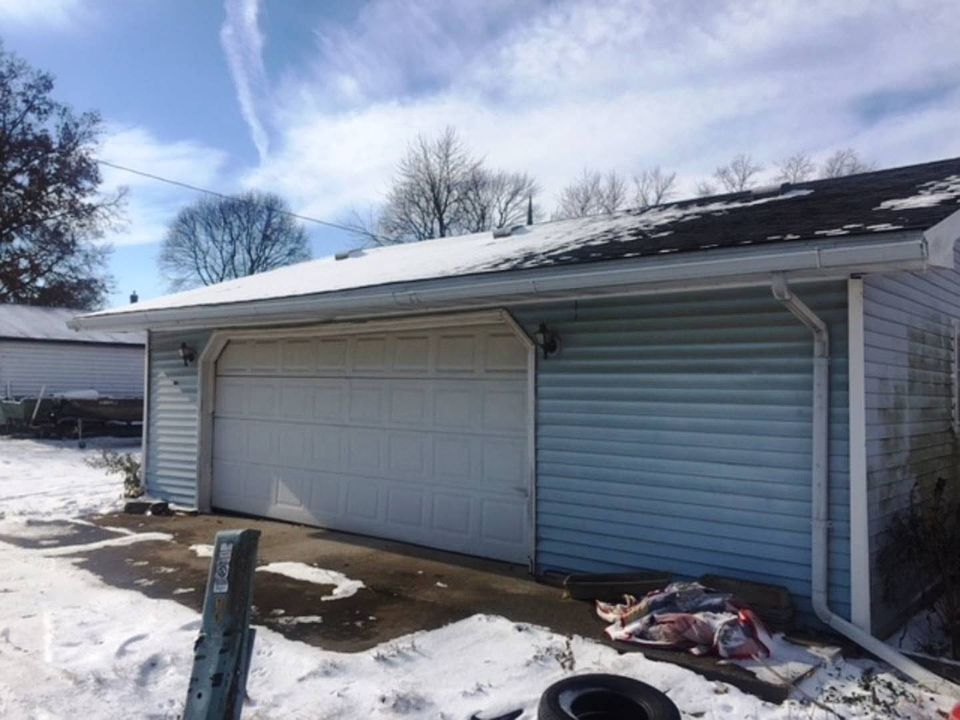 2nd image of 319 N Main St