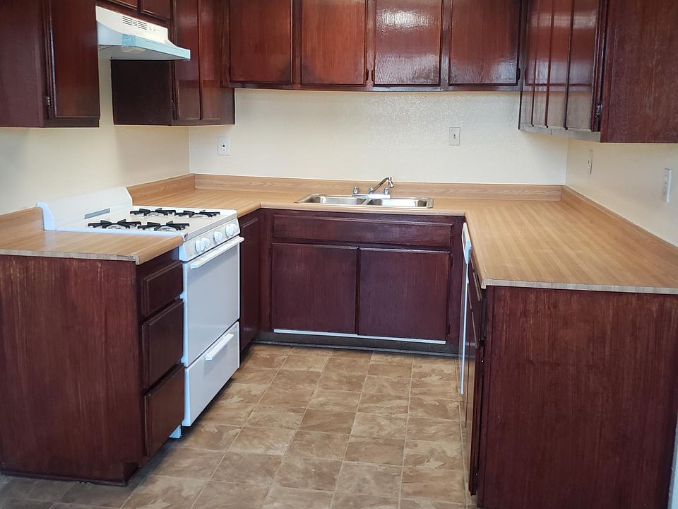 1st image of 14132 S Prairie Ave #5