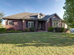 1205 E Robin St, Ozark, MO 65721