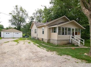3915 S Lynhurst Dr, Indianapolis, IN