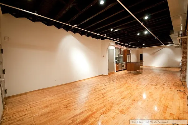Rented by Bond New York | media 11