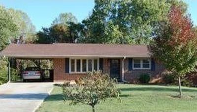 705 Hill Top Dr, Johnson City, TN, 37604