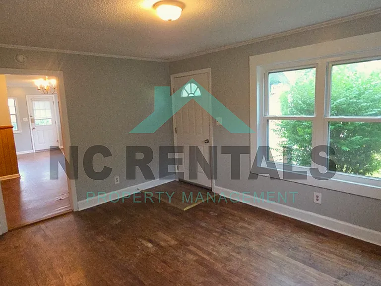 436 Barbara Jane Ave — Photo 3