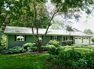 211 S Westlawn Ave, Aurora, IL 60506