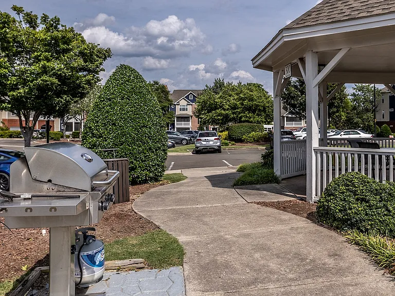 Bexley at Carpenter Village — Photo 18