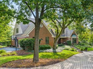 39 Dundee Ln, Barrington, IL 60010