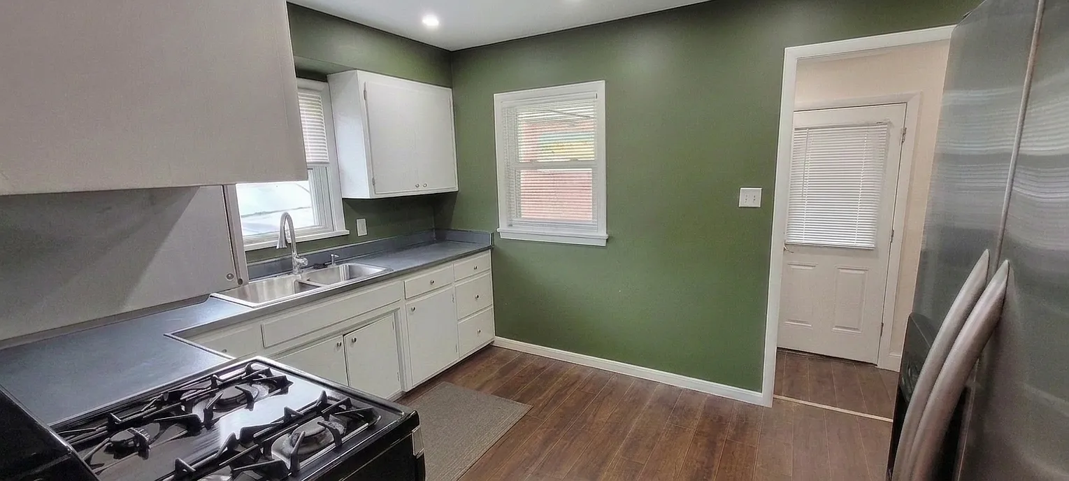 2 bed, $2,400 — Photo 3