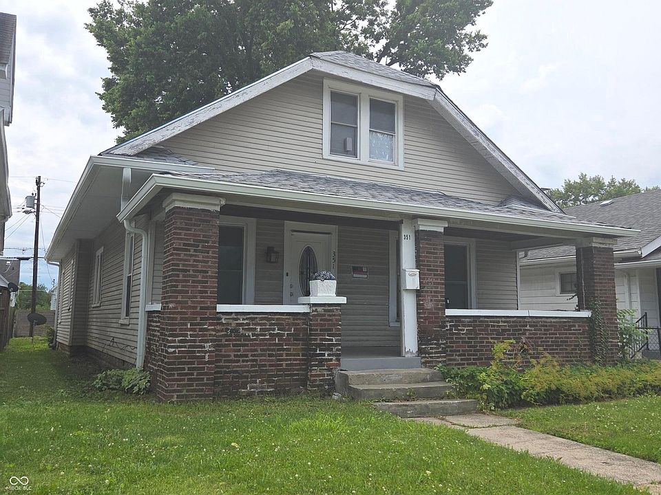 2nd image of 351 Congress Ave