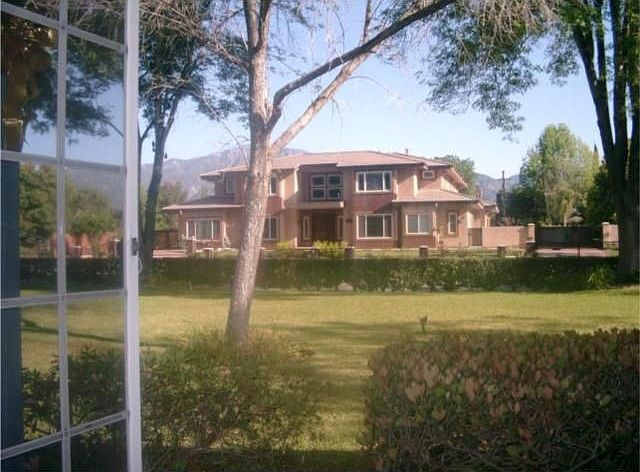 1st image of 152 W Norman Ave