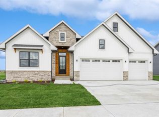 1107 High Ridge Trl, Solon, IA 52333