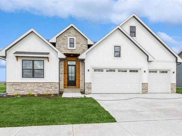 1107 High Ridge Trl, Solon, IA 52333