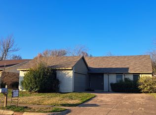 7833 Bermejo Rd, Fort Worth, TX 76112
