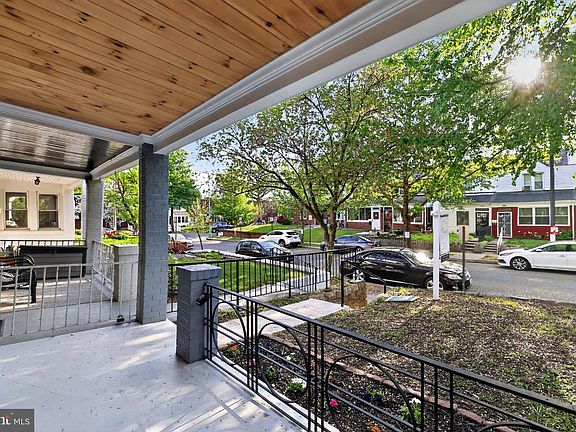 5th image of 311 35th St NE
