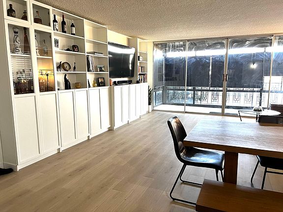 4th image of 1054 E 2nd St Unit 201