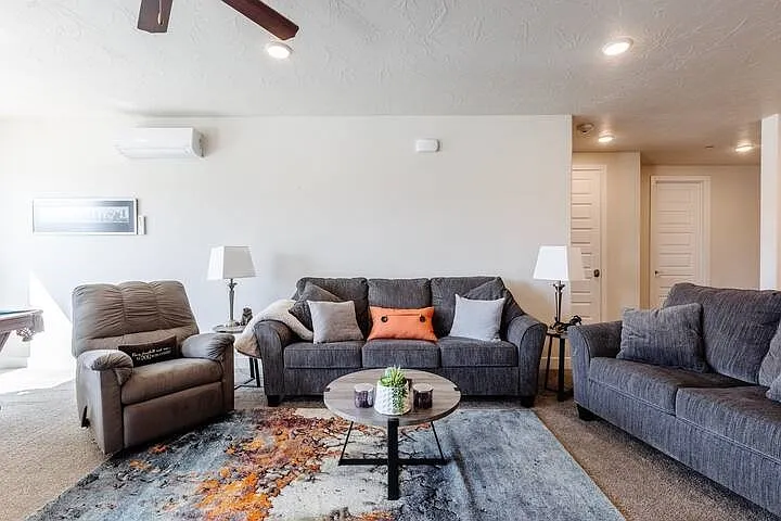 5662 W Clubhouse Dr — Photo 7