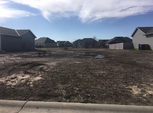 1411 Main St, Halstead, KS 67056